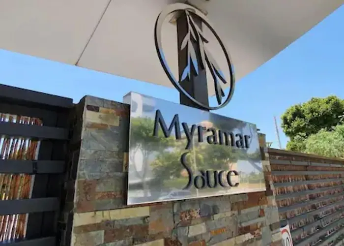 2 Bedrooms Next To The Beach&miramar Shopping Center-swimming Pool-parking Appartamento