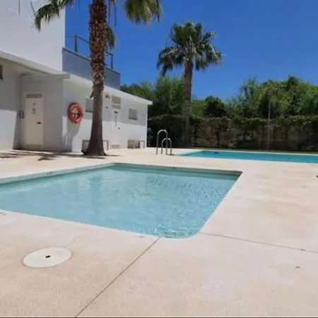 Apartment 2 Bedrooms Next To The Beach&miramar Shopping Center-swimming Pool-parking Fuengirola