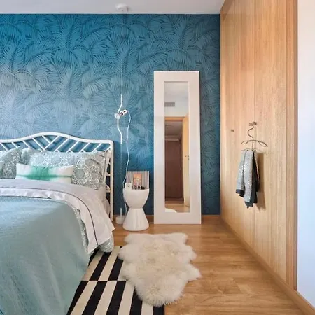 2 Bedrooms Next To The Beach&miramar Shopping Center-swimming Pool-parking Апартаменты *