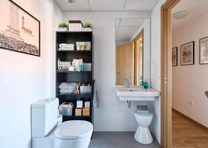 2 Bedrooms Next To The Beach&miramar Shopping Center-swimming Pool-parking Appartement