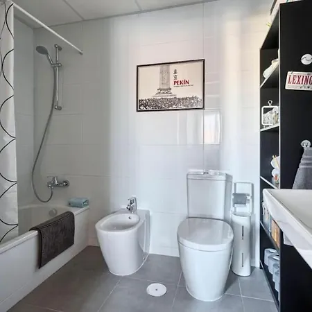 公寓 2 Bedrooms Next To The Beach&miramar Shopping Center-swimming Pool-parking 丰希罗拉