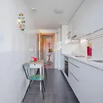 2 Bedrooms Next To The Beach&miramar Shopping Center-swimming Pool-parking
