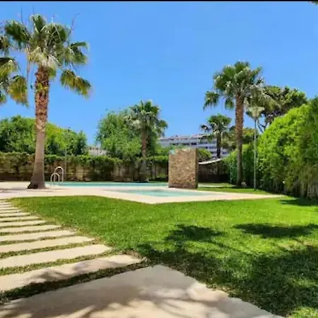 Apartament 2 Bedrooms Next To The Beach&miramar Shopping Center-swimming Pool-parking